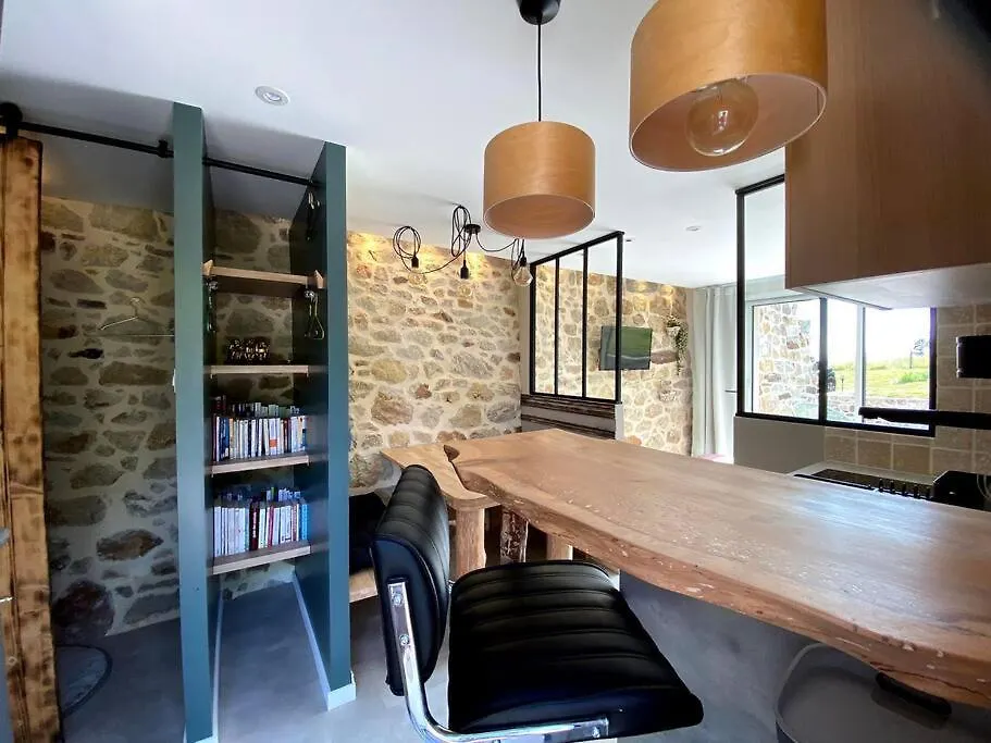 Studio, Terrasse 40 M2, Jardin 2000 M2, Avec Vue Imprenable ! Apartment Saint-M'herve