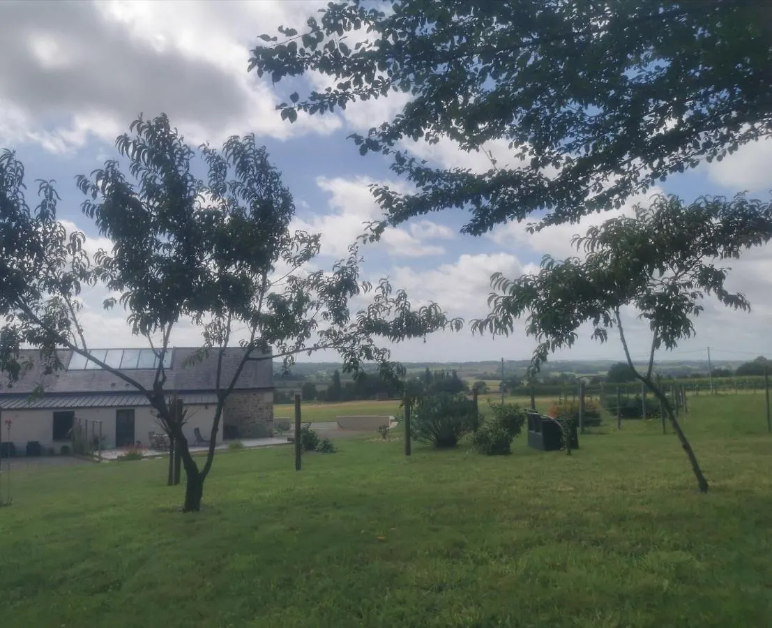 Studio, Terrasse 40 M2, Jardin 2000 M2, Avec Vue Imprenable ! Apartment Saint-M'herve